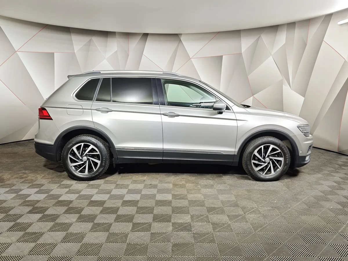 Volkswagen Tiguan 1.4 TSI 4Motion DSG (150 л.с.) Comfortline Серебристый в АВИЛОН. Слайд №6
