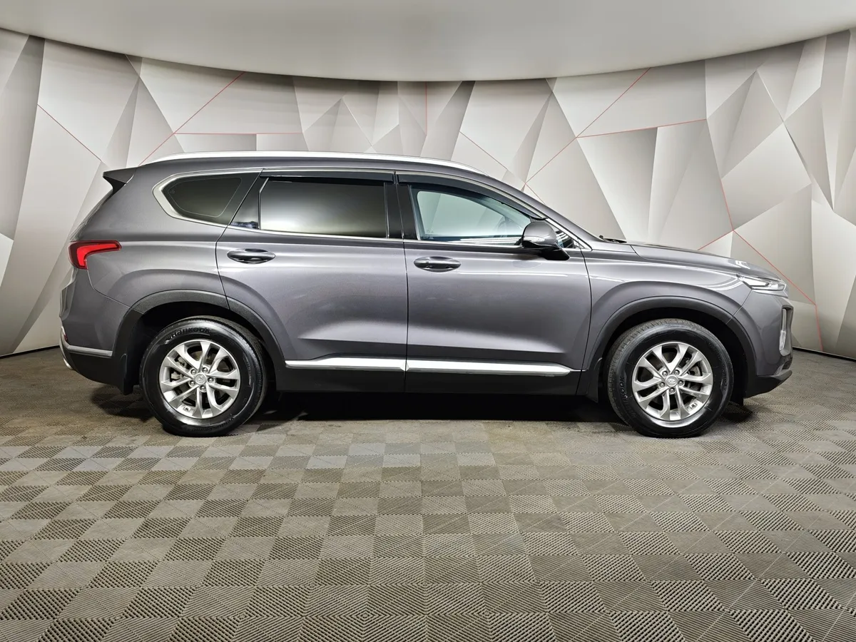 Hyundai Santa Fe 2.4 (188 л.с.) - 6AT Lifestyle Серый в АВИЛОН. Слайд №6