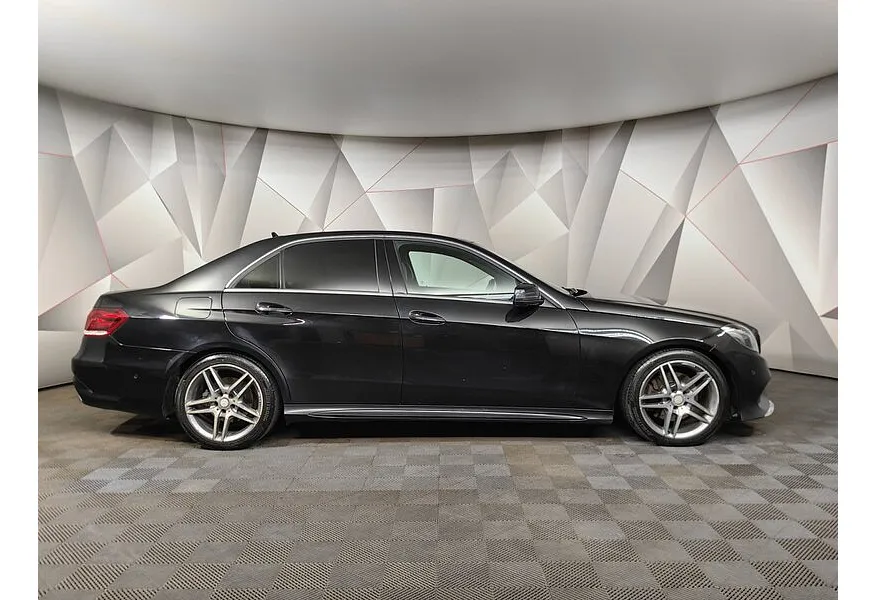 Mercedes-Benz E-Класс E 300 7G-Tronic Plus 4Matic (249 л.с.) Черный в АВИЛОН. Слайд №4