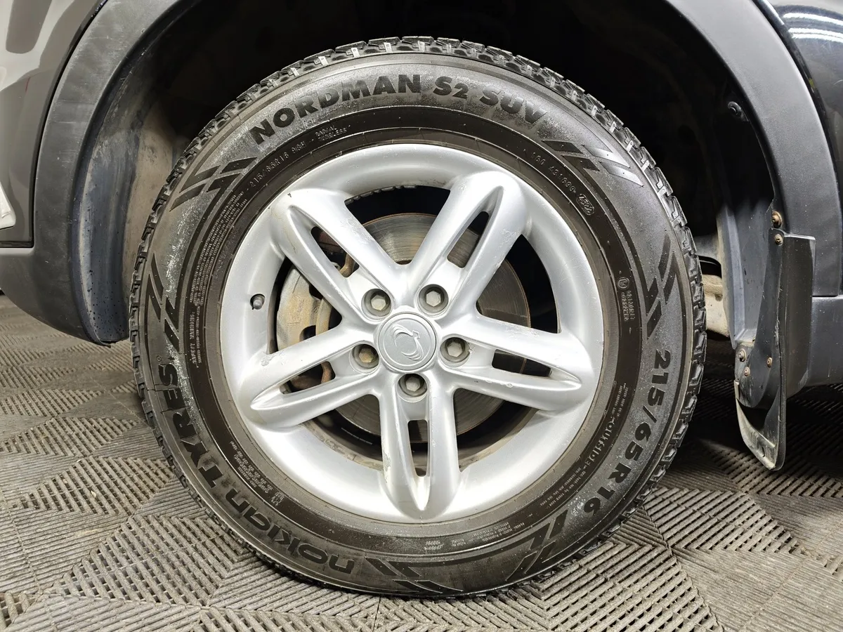 SsangYong Actyon 2.0 AT AWD (149 л.с.) Черный в АВИЛОН. Слайд №9