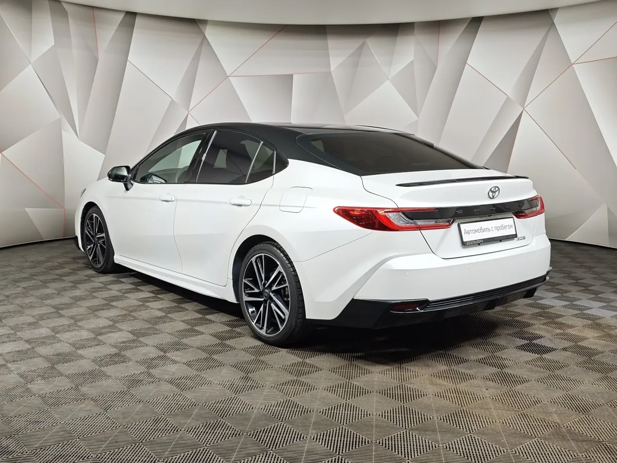 Toyota Camry 2.0 AT (173 л.с.) Sport Белый в АВИЛОН. Слайд №4