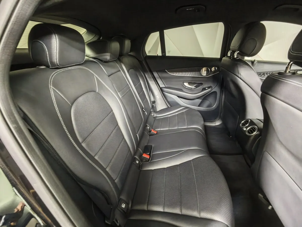 Mercedes-Benz GLC Купе 300 9G-TRONIC 4MATIC (249 л.с.) Sport Черный в АВИЛОН. Слайд №16