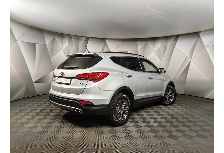 Hyundai Santa Fe 2.4 AT 4WD (175 л.с.) Dynamic Серебристый в АВИЛОН. Слайд №2