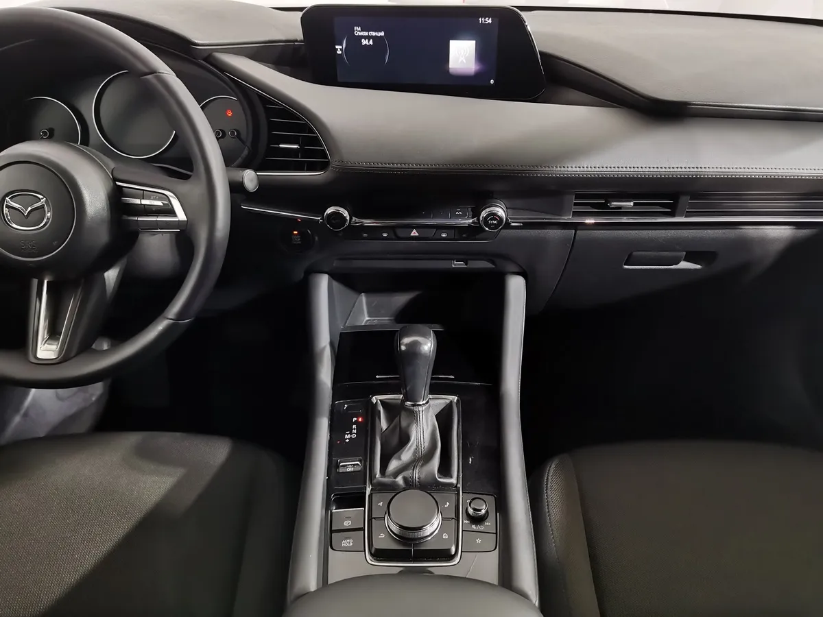 Mazda 3 1.5 AT (120 л.с.) Красный в АВИЛОН. Слайд №14