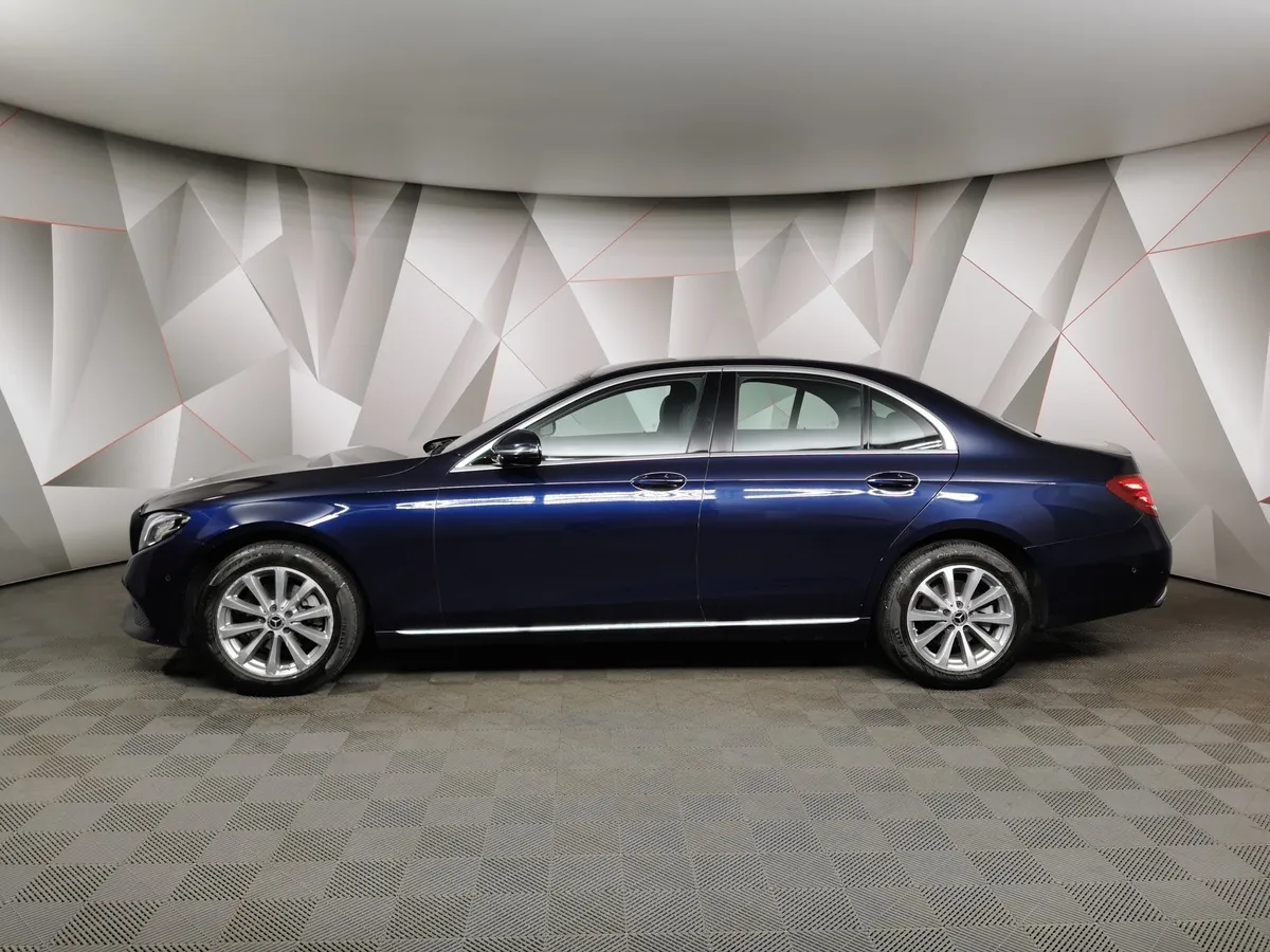 Mercedes-Benz E-Класс E 200 9G-TRONIC (197 л.с.) Синий в АВИЛОН. Слайд №5