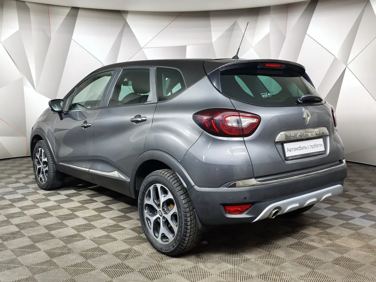 Renault Kaptur 2.0 AT AWD (143 л.с.) Серый в АВИЛОН. Слайд №4