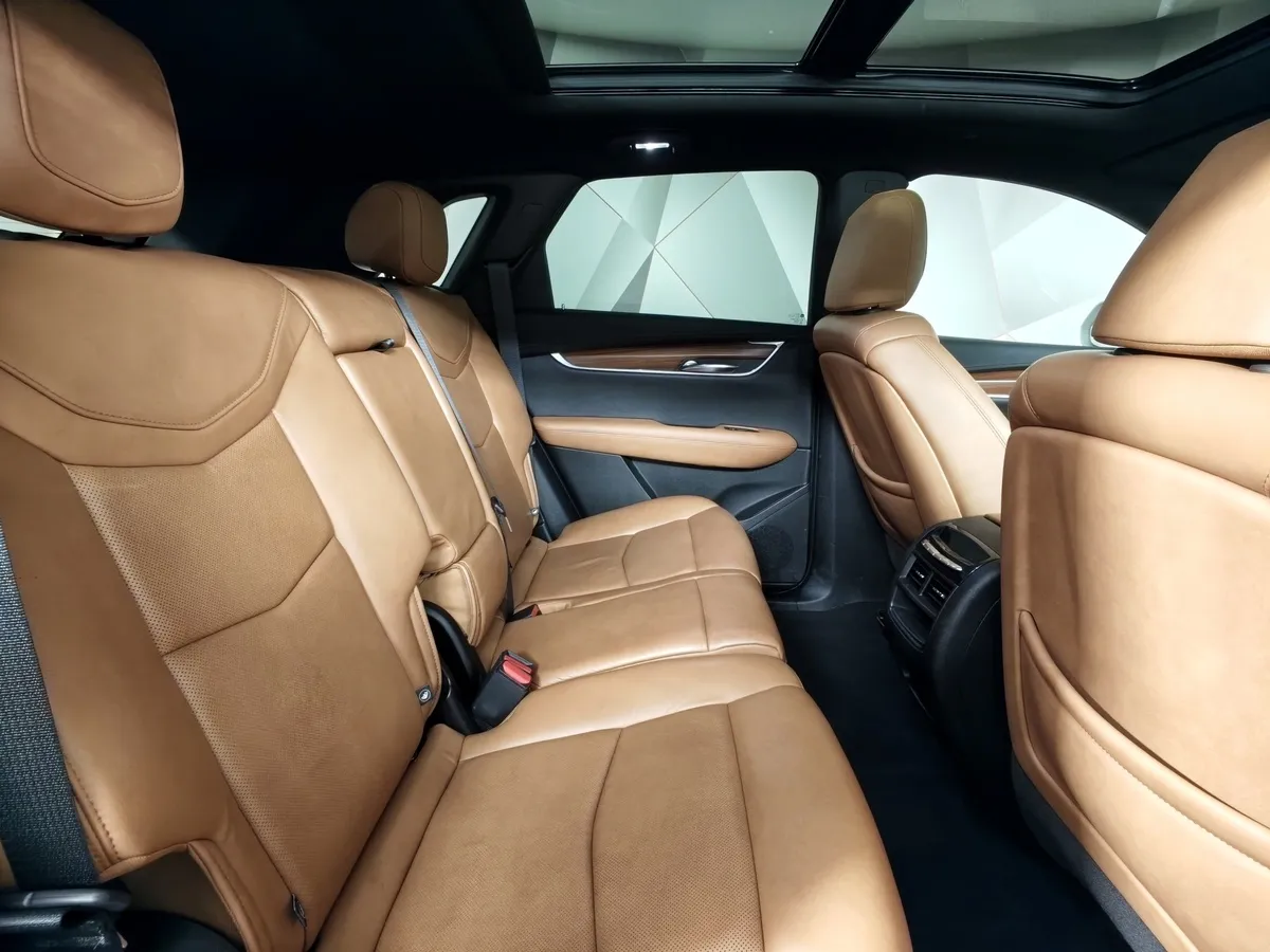Cadillac XT5 2.0T АТ AWD (200 л.с.) Premium Luxury Белый в АВИЛОН. Слайд №16