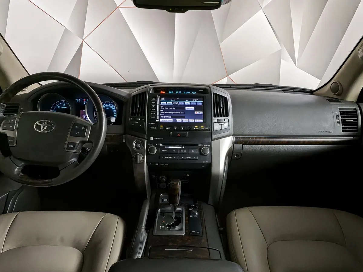 Toyota Land Cruiser 4.5 Twin-Turbo D AT 4WD (5 мест) (235 л.с.) Престиж Черный в АВИЛОН. Слайд №14