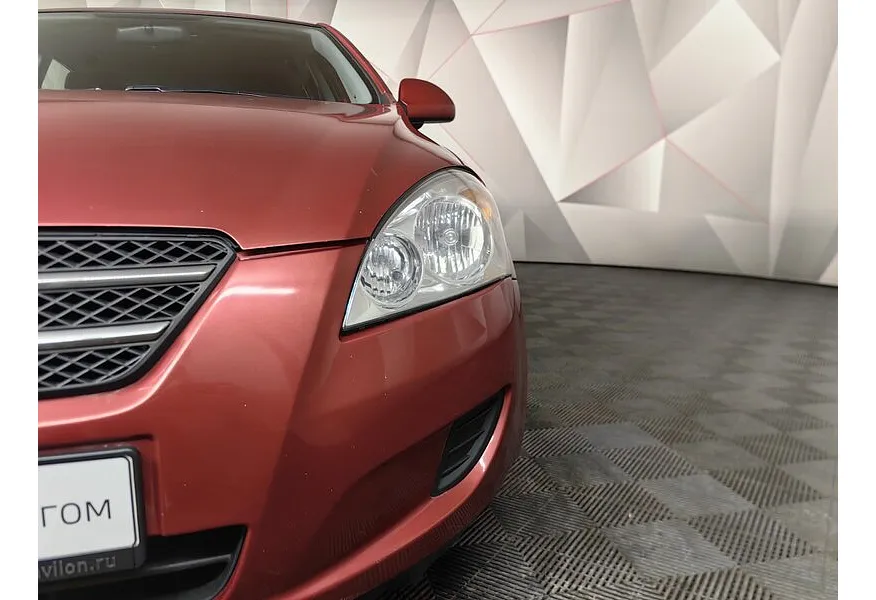 Kia Ceed 1.6 AT (122 л.с.) Красный в АВИЛОН. Слайд №10