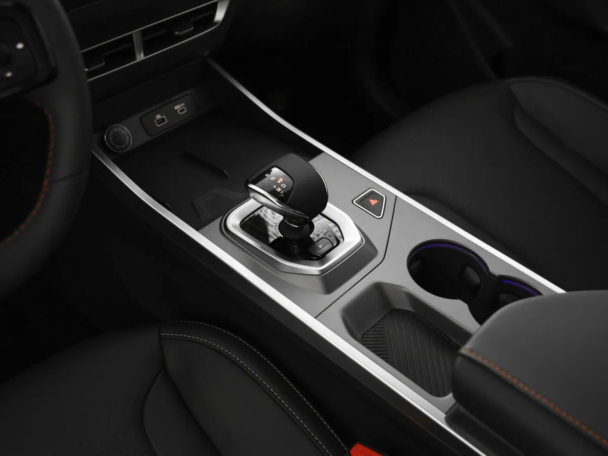 JETOUR Dashing 1.5T 6DCT 2WD (147 л.с.) Luxury Серый в АВИЛОН. Слайд №11