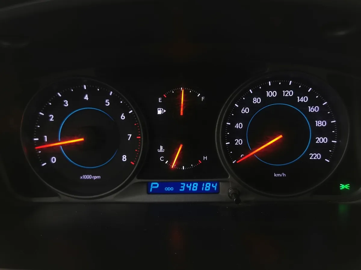 Chevrolet Epica 2.0 AT (143 л.с.) Серый в АВИЛОН. Слайд №15
