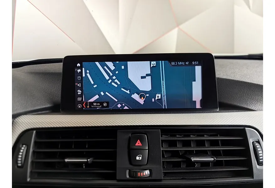 BMW 3 серия 320i xDrive AT (184 л.с.) M Sport Белый в АВИЛОН. Слайд №16