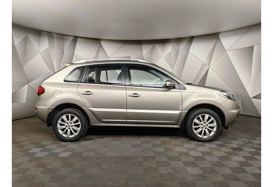 LIVE. Слайд №4