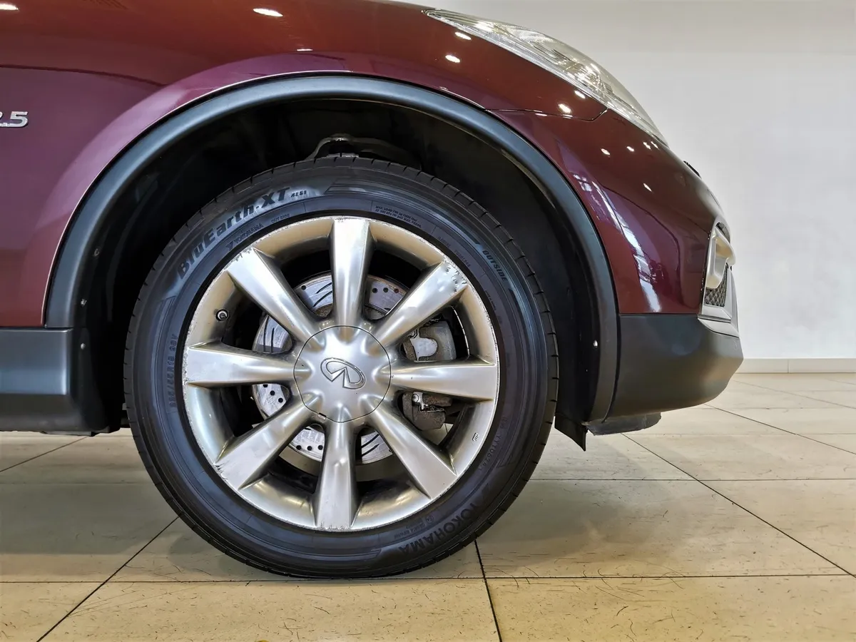 Infiniti QX50 2.5 AT AWD (222 л.с.) Красный в АВИЛОН. Слайд №9
