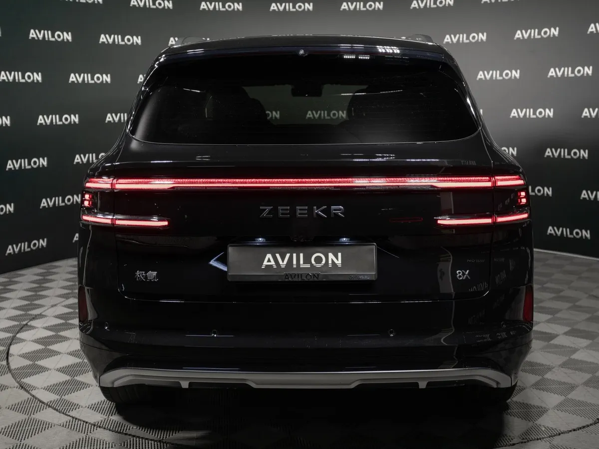 Zeekr 8X 2.0h AT 4WD (898 л.с.) Ultra+ Черный в АВИЛОН. Слайд №4