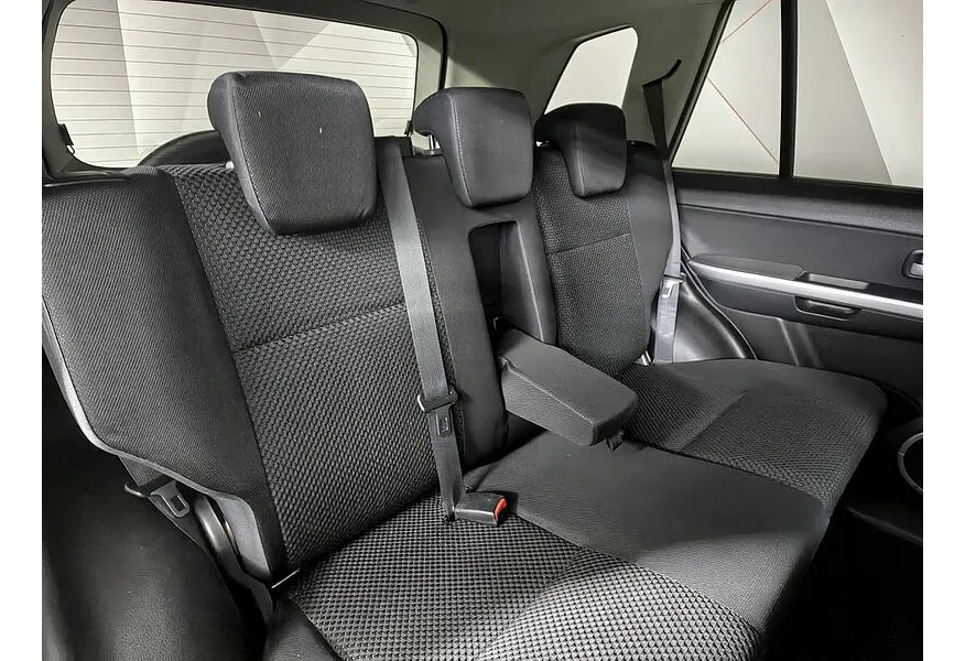 Suzuki Grand Vitara 2.4 MT AWD (169 л.с.) Бежевый в АВИЛОН. Слайд №9
