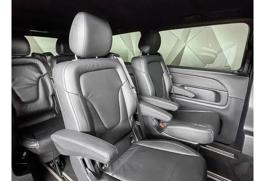 Mercedes-Benz V-Класс V 220 d AT L2 4x4 (163 л.с.) AMG Line Черный в АВИЛОН. Слайд №17