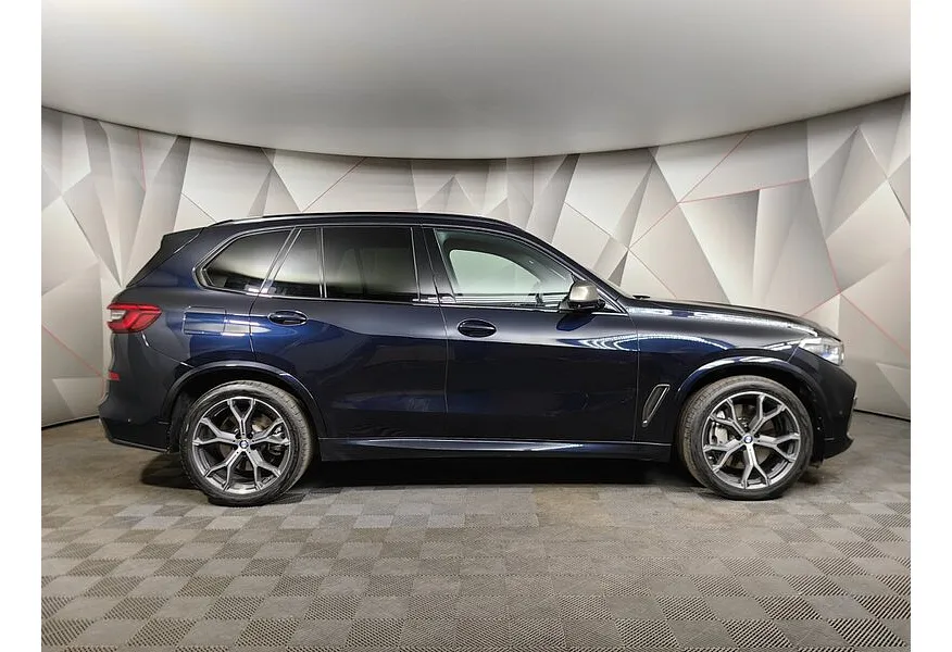 BMW X5 M50d Steptronic xDrive (400 л.с.) M Special Черный в АВИЛОН. Слайд №6