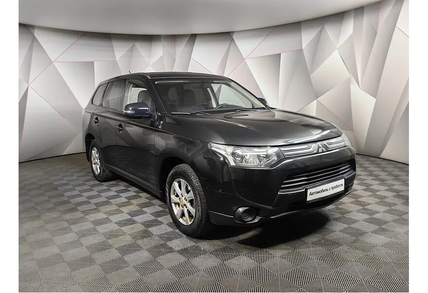 Mitsubishi Outlander 2.0 CVT (146 л.с.) Invite Черный в АВИЛОН. Слайд №3