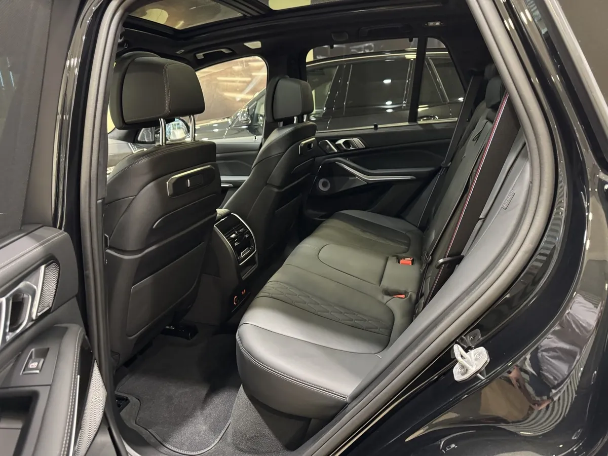BMW X5 xDrive30d Steptronic (286 л.с.) Черный в АВИЛОН. Слайд №8