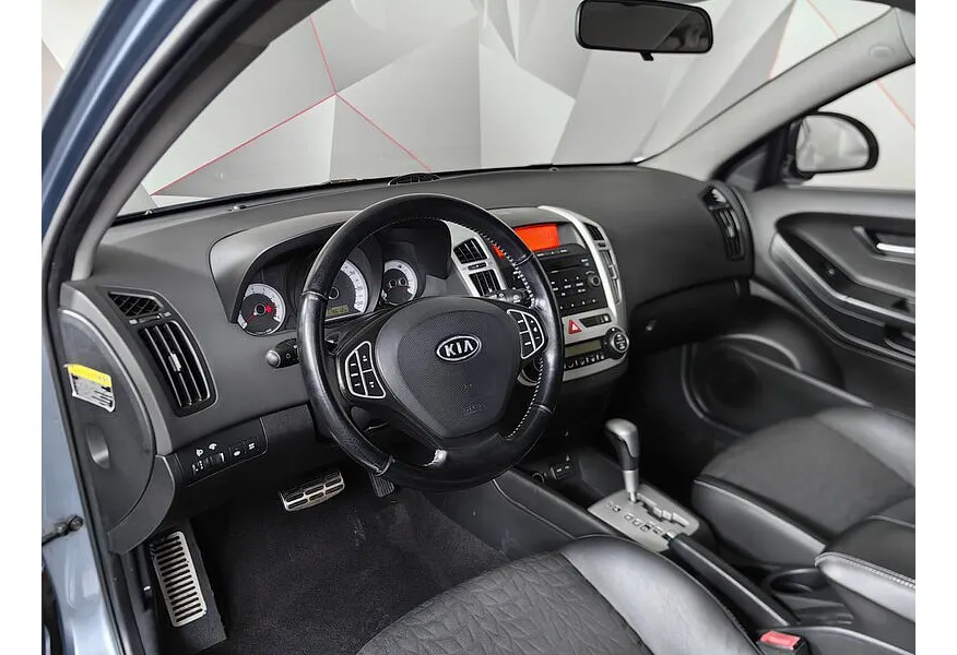Kia Ceed 1.6 AT (122 л.с.) Синий в АВИЛОН. Слайд №17 Kia Ceed 1.6 AT (122 л.с.) Синий в АВИЛОН. Слайд №17
