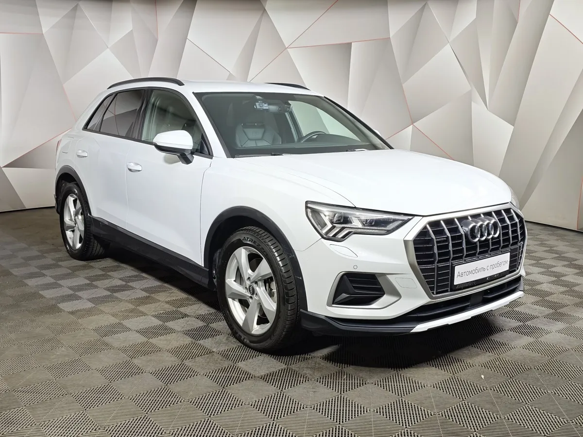 Audi Q3 2.0 TFSI S tronic quattro (180 л.с.) Design Белый в АВИЛОН. Слайд №3