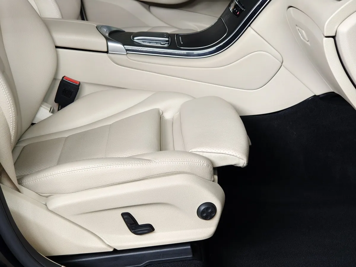 Mercedes-Benz GLC 200 9G-TRONIC 4MATIC (197 л.с.) Premium (Локальная сборка) Синий в АВИЛОН. Слайд №22