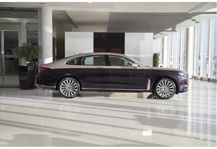 Hongqi H9 2.0T AT (245 л.с.) Deluxe   Комбинированный в АВИЛОН. Слайд №2