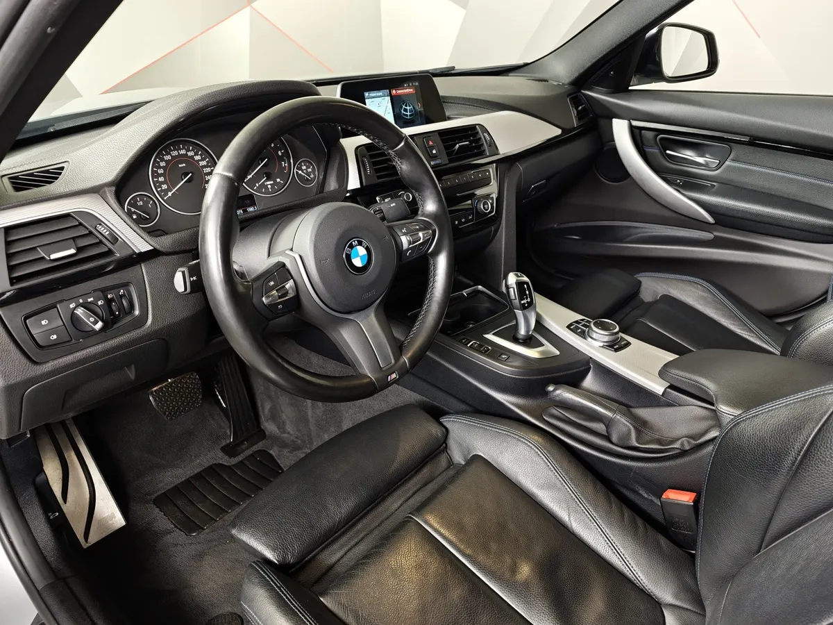 BMW 3 серия 320i xDrive AT (184 л.с.)  M Sports Edition Серебристый в АВИЛОН. Слайд №12