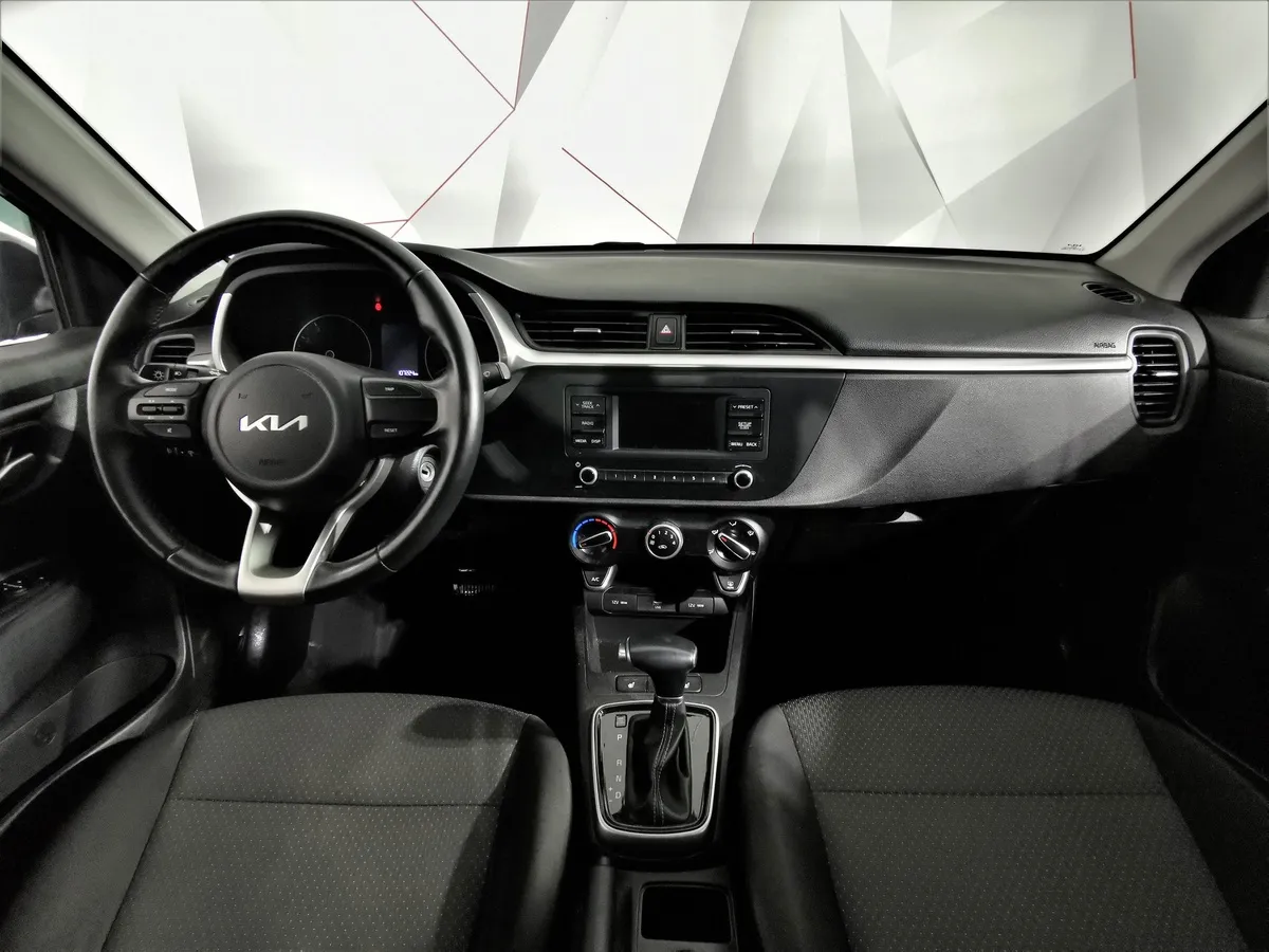 Kia Rio X 1.6 AT (123 л.с.) Luxe Черный в АВИЛОН. Слайд №13