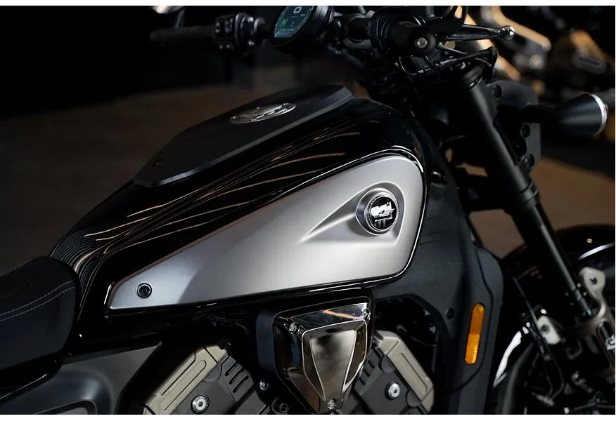 QJMOTOR SRV 600V 561 см³ (68 л.с.) (68) 561 Черный в АВИЛОН. Слайд №12 QJMOTOR SRV 600V 561 см³ (68 л.с.) (68) 561 Черный в АВИЛОН. Слайд №12