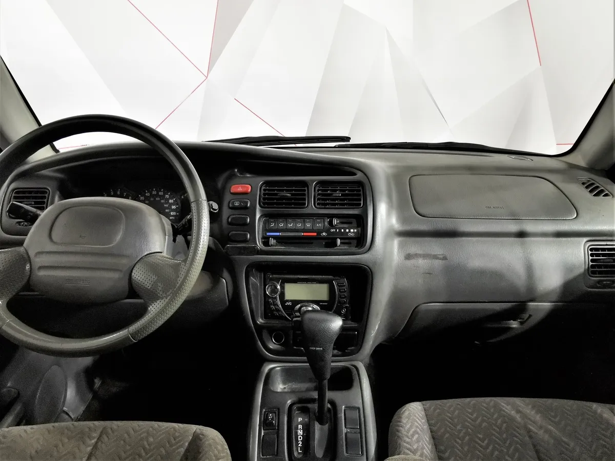 Suzuki Grand Vitara 2.5 AT 4WD (144 л.с.) Красный в АВИЛОН. Слайд №11