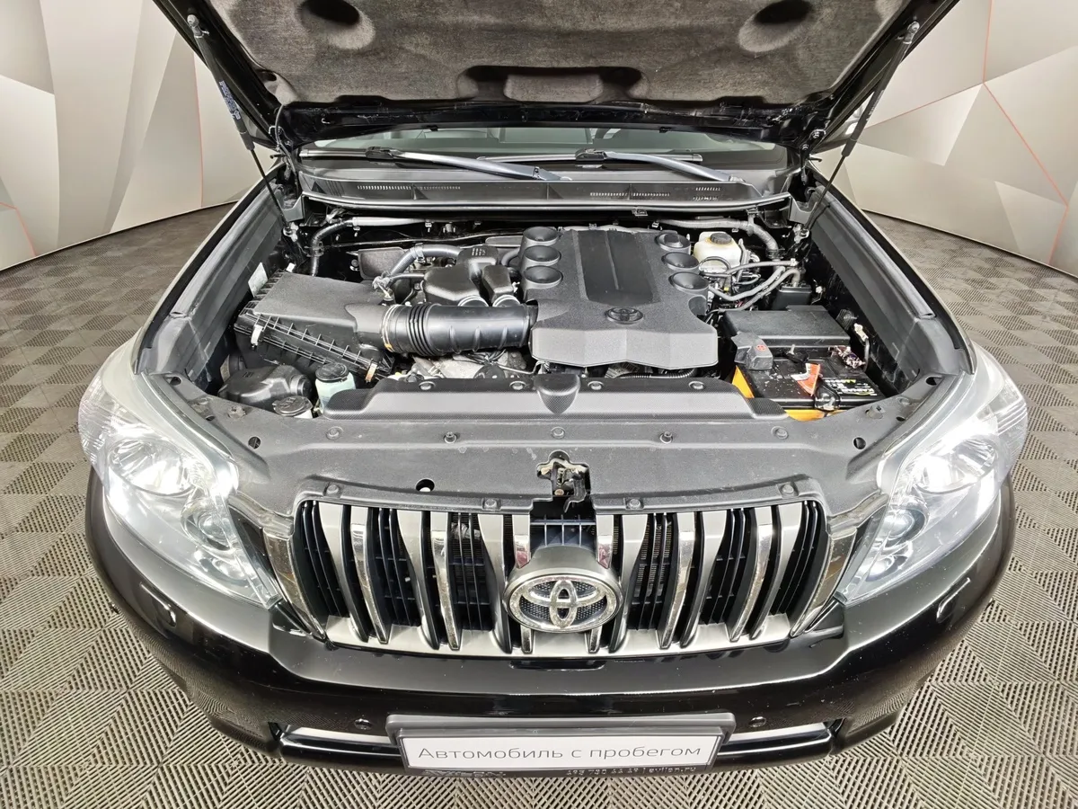 Toyota Land Cruiser Prado 4.0 AT 4WD (282 л.с.) Стандарт Черный в АВИЛОН. Слайд №11
