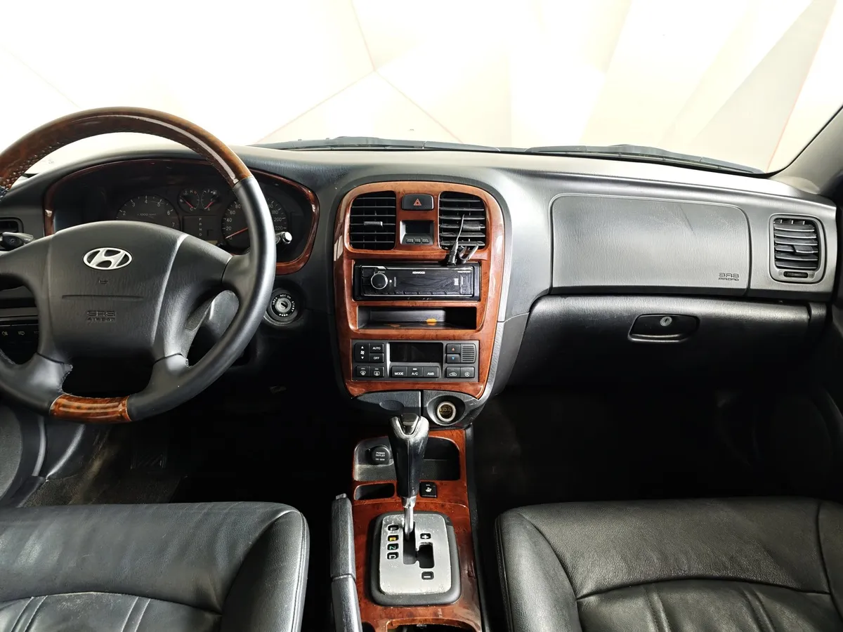 Hyundai Sonata 2.7 MT (172 л.с.) Черный в АВИЛОН. Слайд №15