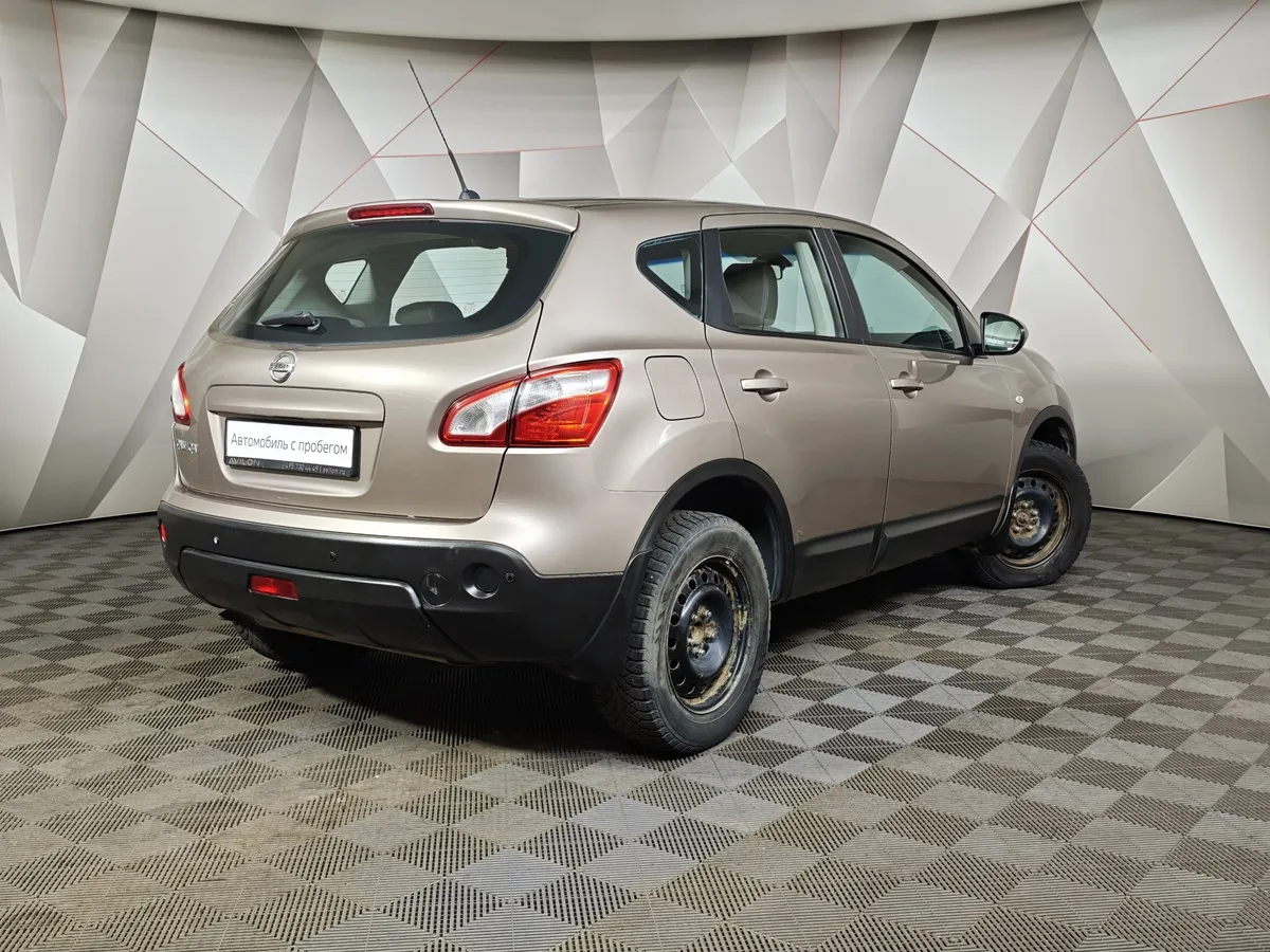 Nissan Qashqai 2.0 CVT FWD (141 л.с.) XE Коричневый в АВИЛОН. Слайд №2