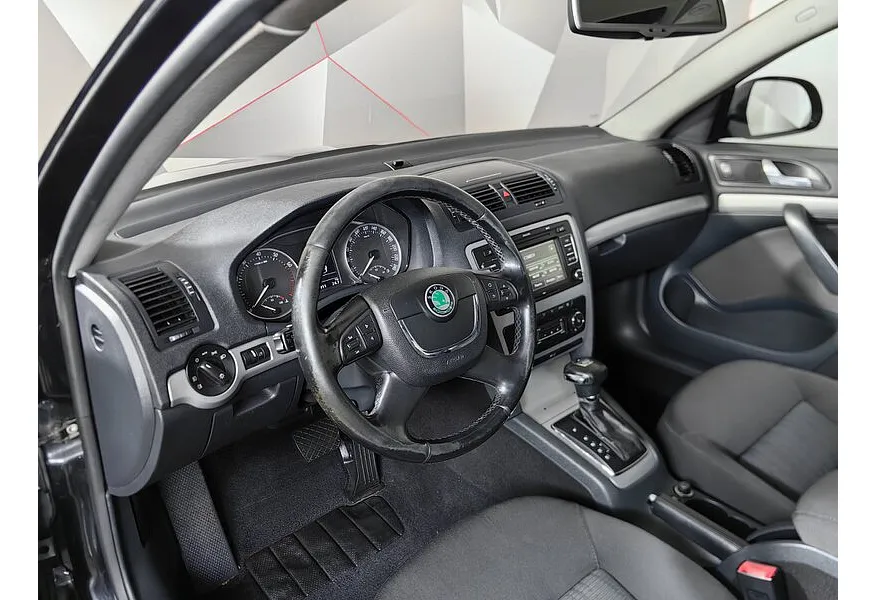 Skoda Octavia 1.4 TSI DSG (122 л.с.) Черный в АВИЛОН. Слайд №17