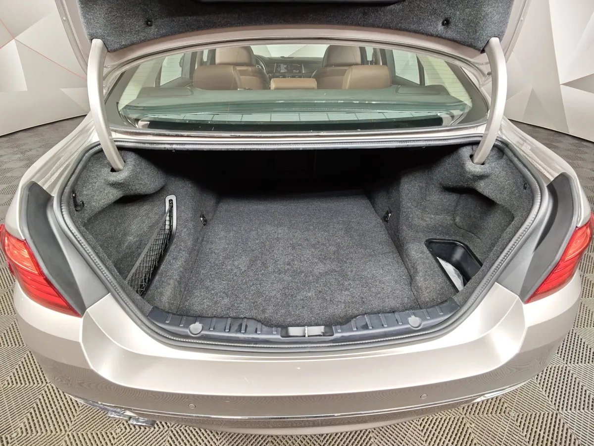 BMW 5 серия 530d xDrive Steptronic (258 л.с.) Бежевый в АВИЛОН. Слайд №9