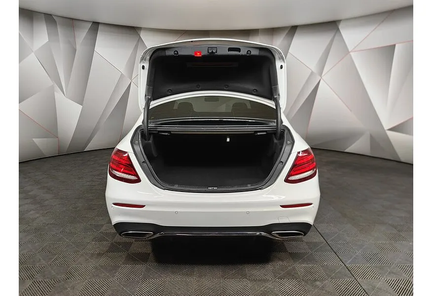 Mercedes-Benz E-Класс E 200 4MATIC 9G-TRONIC (197 л.с.) Sport (Локальная сборка) Белый в АВИЛОН. Слайд №11
