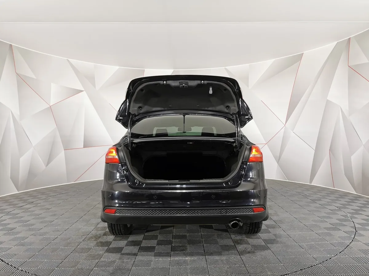 Ford Focus 1.5 EcoBoost AT (150 л.с.) Titanium Черный в АВИЛОН. Слайд №10