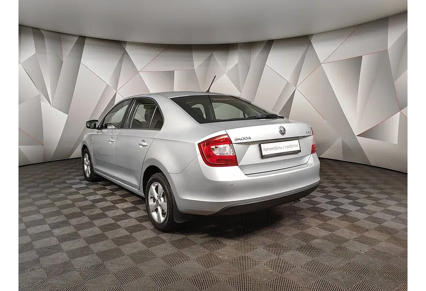 Skoda Rapid 1.6 MT (105 л.с.) Серебристый в АВИЛОН. Слайд №7