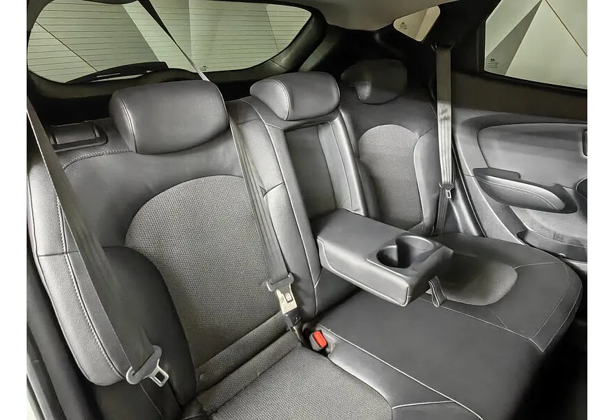 Hyundai ix35 2.0 AT 4WD (150 л.с.) Classic Белый в АВИЛОН. Слайд №17