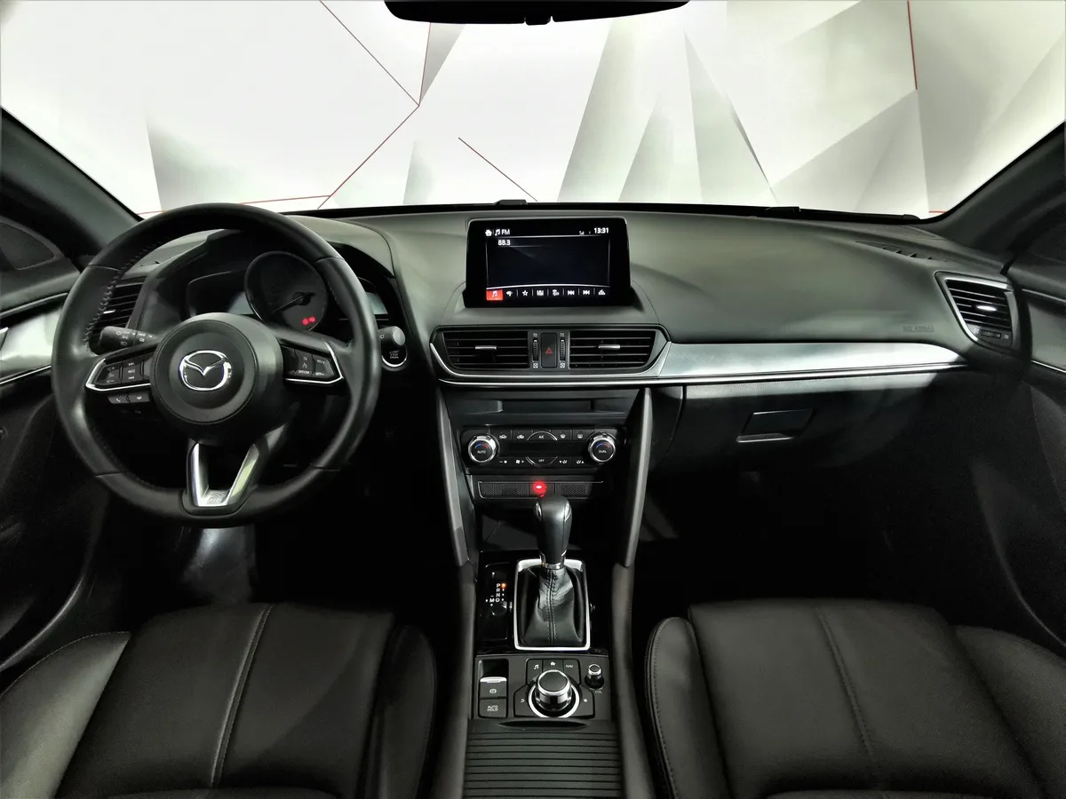 Mazda CX-4 2.0 AT (158 л.с.) High Красный в АВИЛОН. Слайд №13