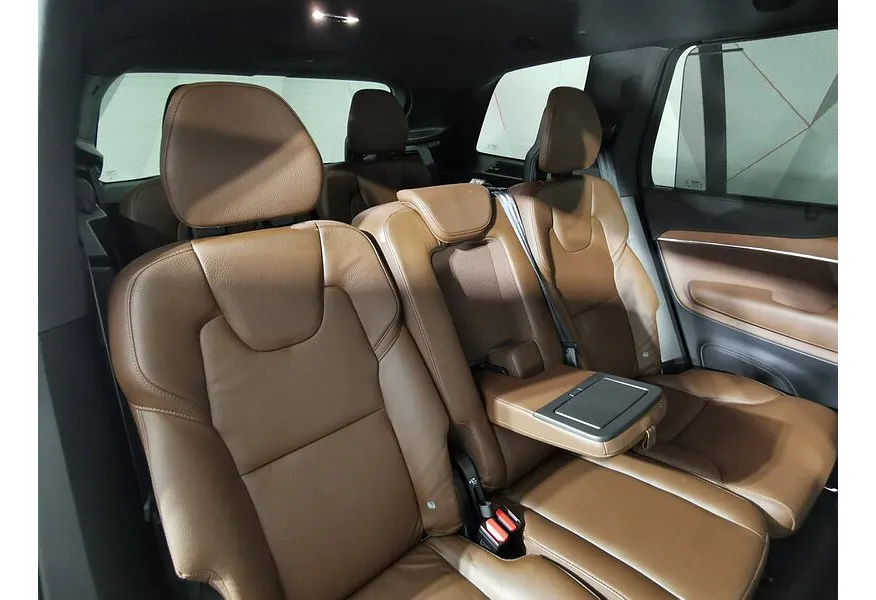 Volvo XC90 2.0 T5 Drive-E AT AWD (7 мест) (249 л.с.) Inscription (7 мест) Серый в АВИЛОН. Слайд №16