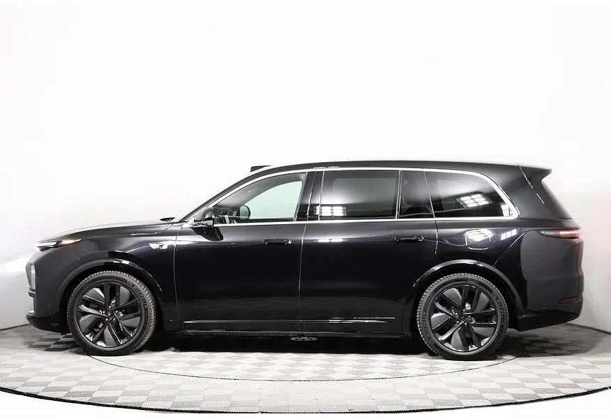 Li Auto L9 1.5 AT 4WD (449 л.с.) Ultra Черный в АВИЛОН. Слайд №2
