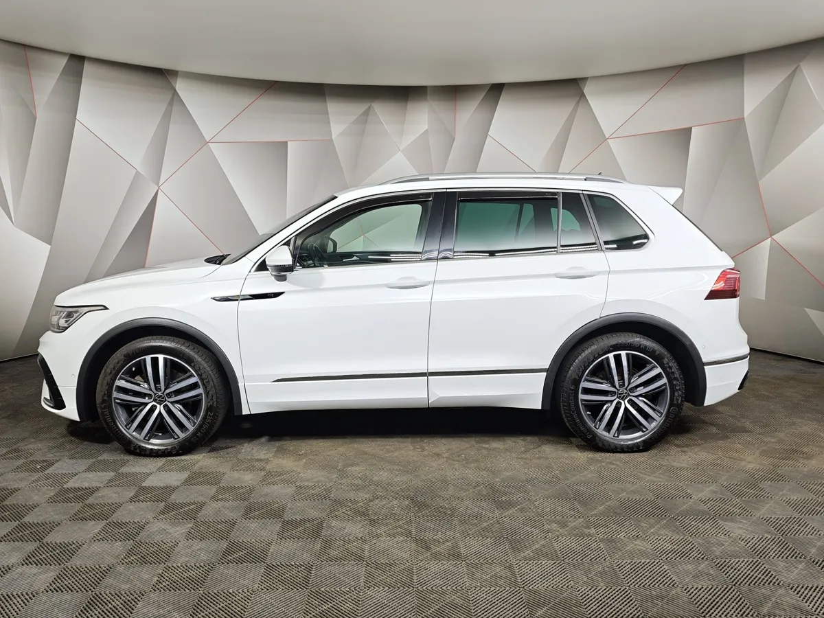 Volkswagen Tiguan 2.0 TSI 4Motion DSG (220 л.с.) R-Line Белый в АВИЛОН. Слайд №5