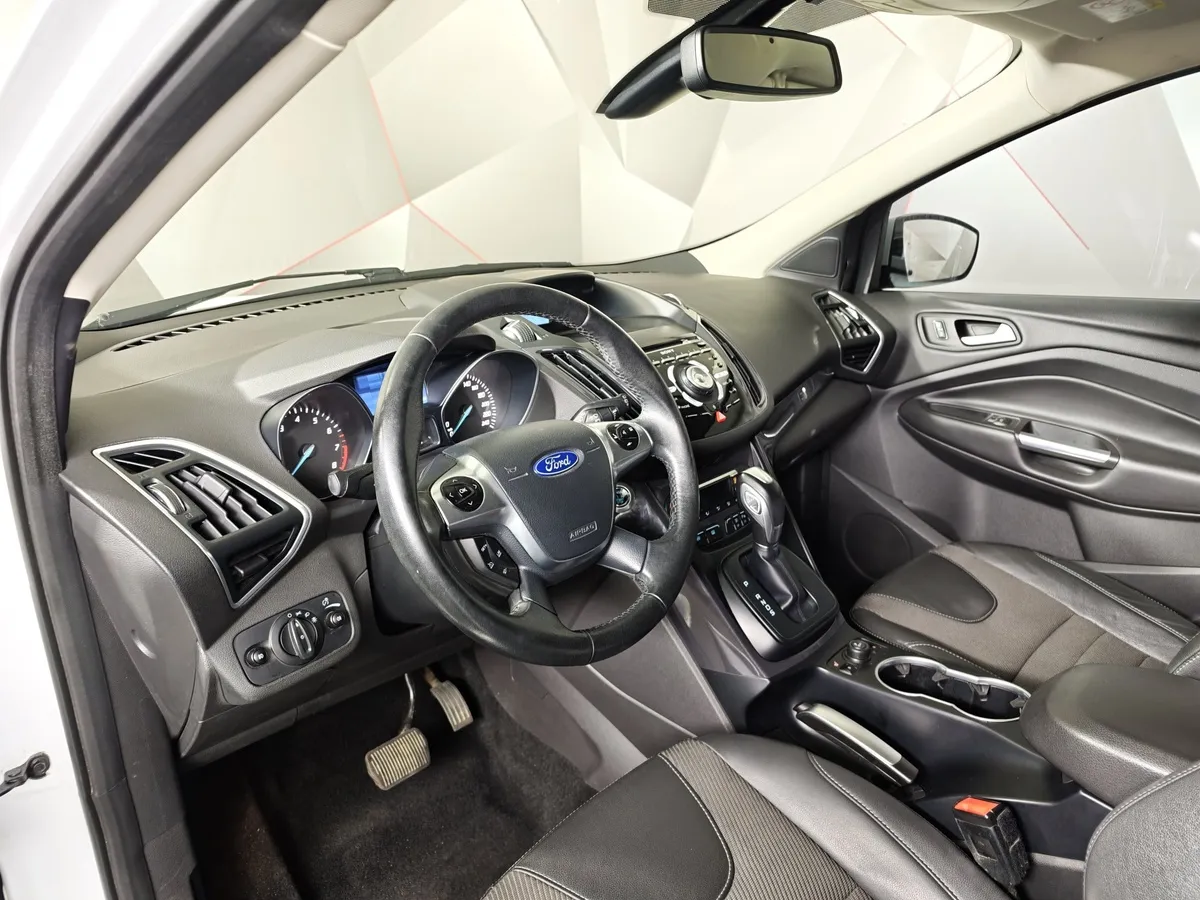 Ford Kuga 1.6 EcoBoost AT AWD (182 л.с.) Titanium Белый в АВИЛОН. Слайд №19