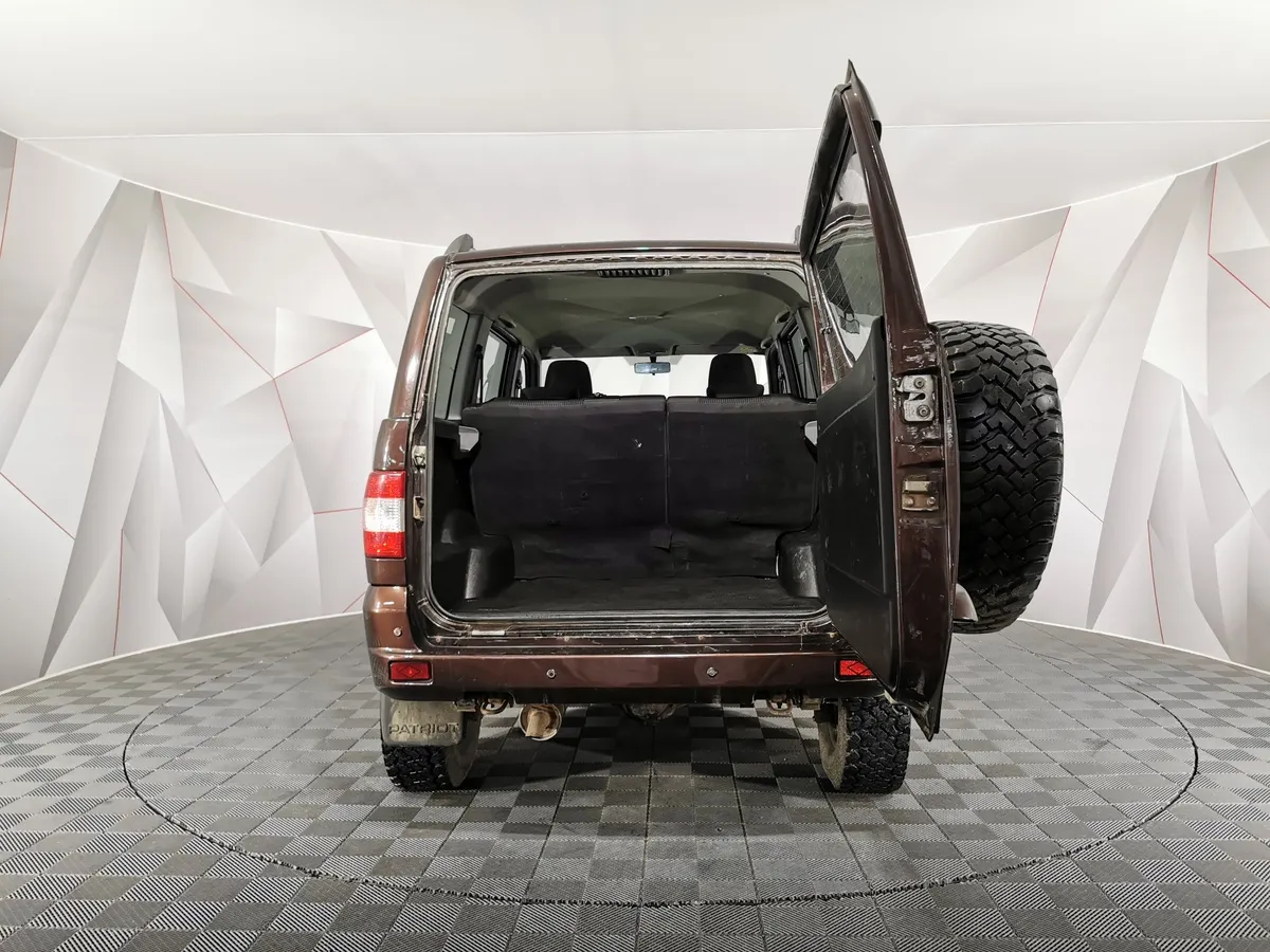 УАЗ Patriot 2.7 MT (135 л.с.) Коричневый в АВИЛОН. Слайд №11
