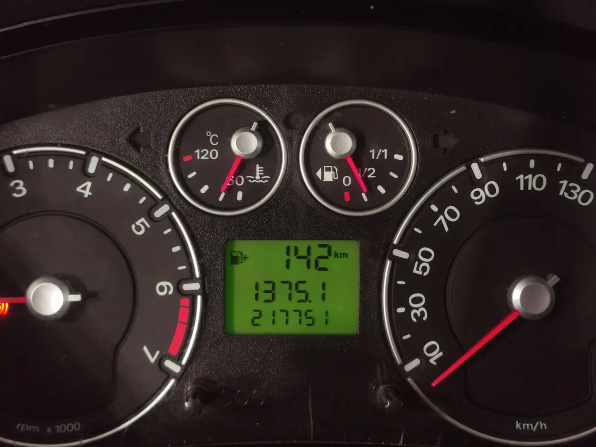 Ford Fiesta 1.6 AT (100 л.с.) Ghia Зеленый в АВИЛОН. Слайд №15
