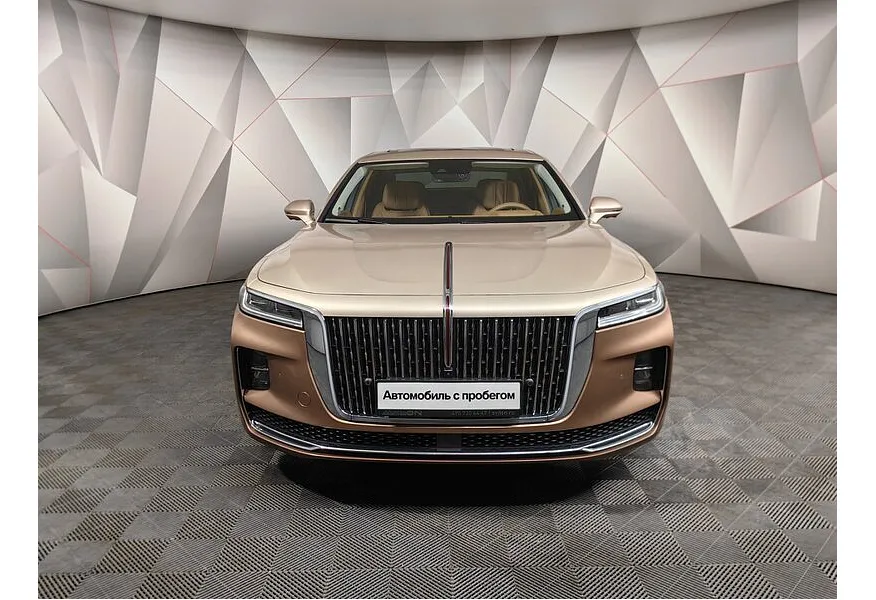 Hongqi H9 2.0T AT (245 л.с.) Deluxe   Коричневый в АВИЛОН. Слайд №7