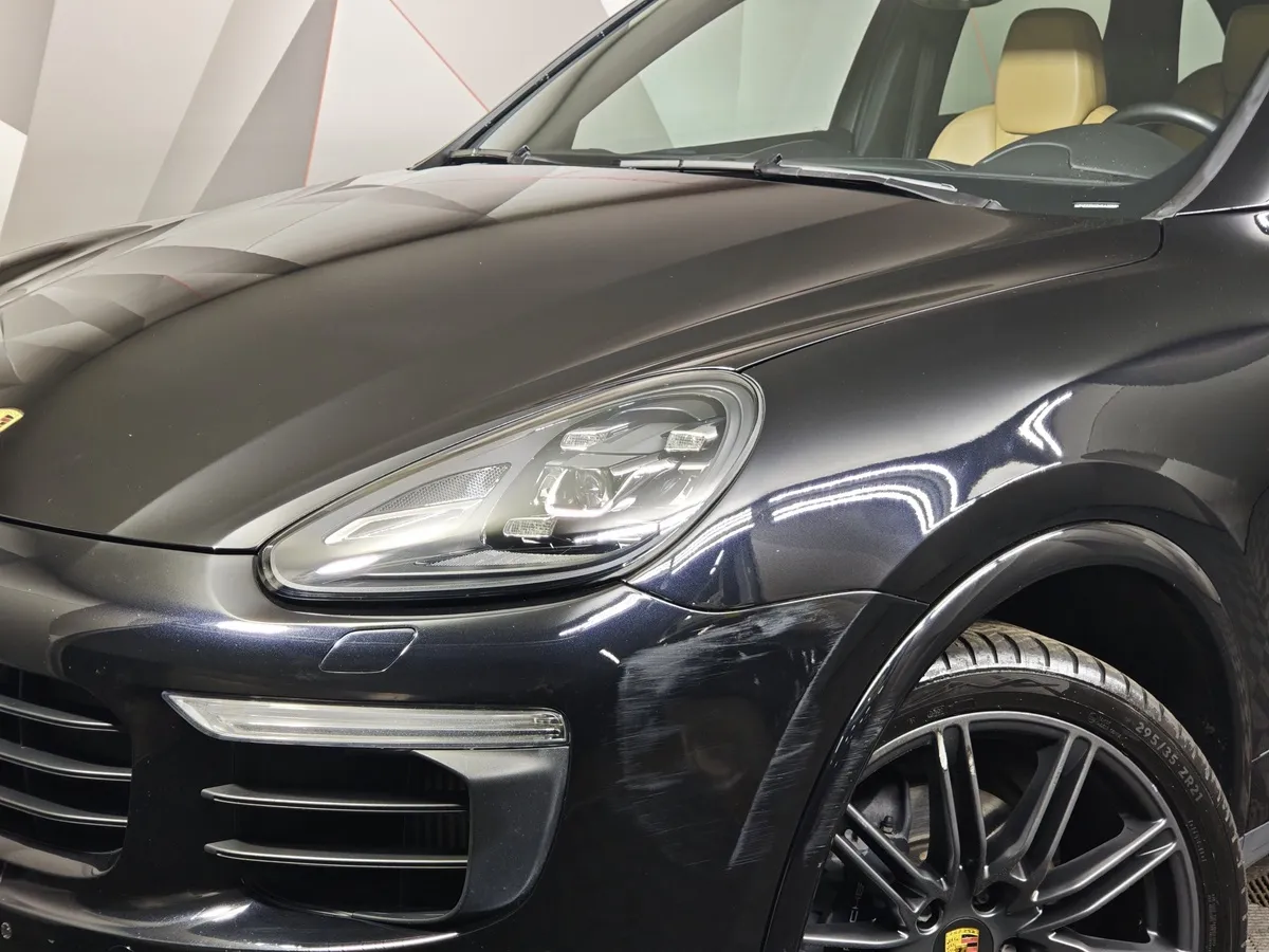 Porsche Cayenne Diesel 3.0 Tiptronic S AWD (245 л.с.) Черный в АВИЛОН. Слайд №10